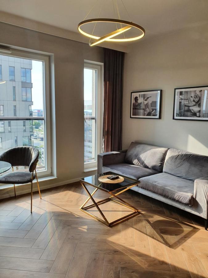 15 Pietro Sokolska 30 Towers Apartments - New- Lux- Parking- Sauna- Gym- And Good View From 15Th Floor คาโตวีตเซ ภายนอก รูปภาพ