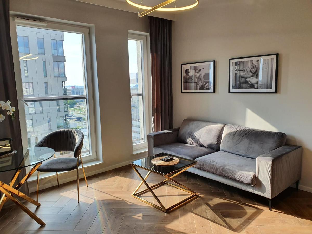 15 Pietro Sokolska 30 Towers Apartments - New- Lux- Parking- Sauna- Gym- And Good View From 15Th Floor คาโตวีตเซ ภายนอก รูปภาพ